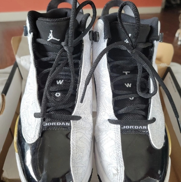 Shoes - Picture 1 of 6